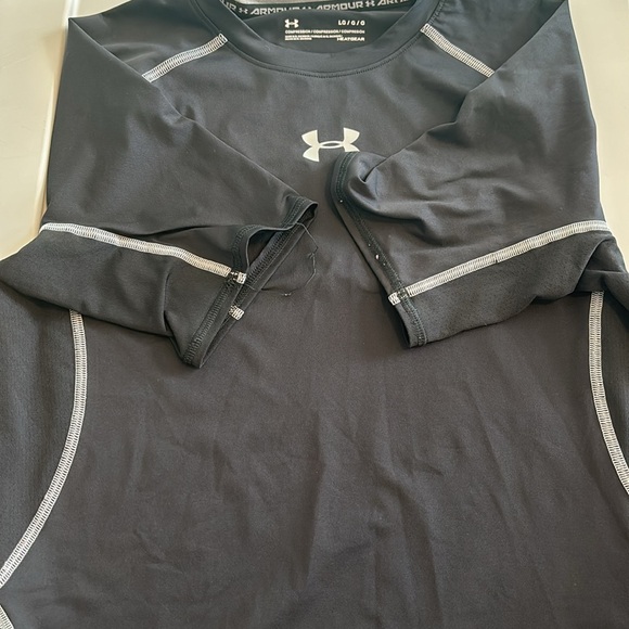 Under Armour Compression Shirt - Picture 5 of 5